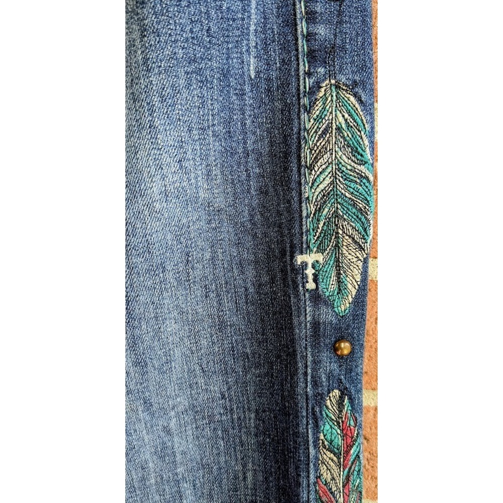 Cowgirl Tuff Women Jeans 26/33 Brave Wings Feather Embroidered Western Festival - Picture 2 of 12